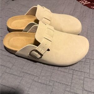 Elegant Cream Buckle Mules